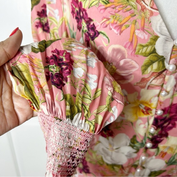 Alice + Olivia Floral-Printed Blouse with Jewel Buttons (size M) - Picture 9 of 13